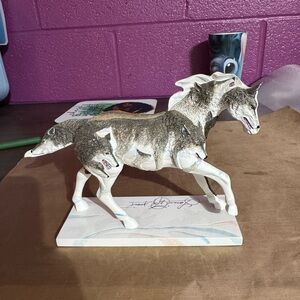 Elegant Horse Sculpture in Gray and White
